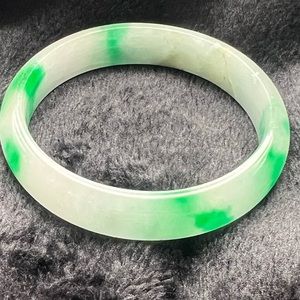 Vintage Green Stone Bangle Bracelet Small